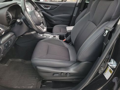 Used 2023 Subaru Forester Premium image 6