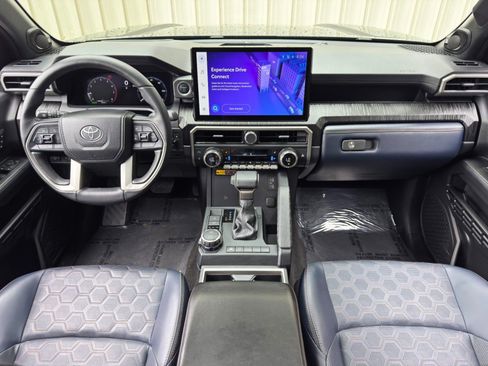 Used 2025 Toyota 4Runner Platinum AWD/4WD image 13