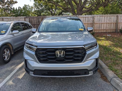 Used 2024 Honda Pilot EX-L image 2
