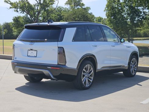 New 2027 Cadillac Vistiq Sport AWD/4WD image 4