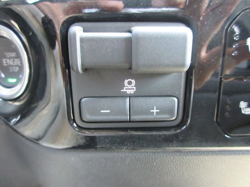 New 2026 GMC Sierra 1500 SLE image 19