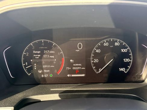 Used 2025 Honda Pilot Touring image 15