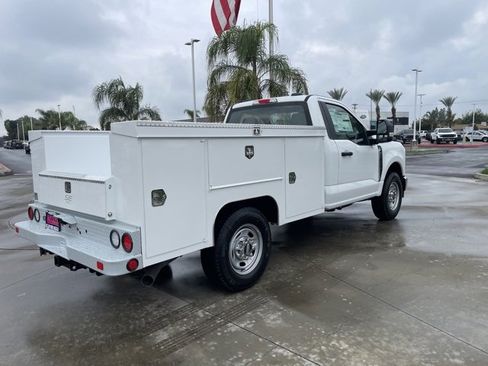 New 2026 Ford F250 XL w/ XL Chrome Package image 5