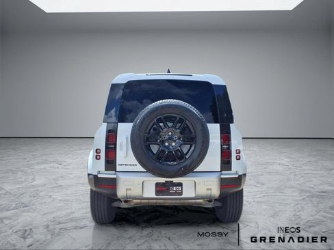 Used 2025 Land Rover Defender 110 S AWD/4WD image 6