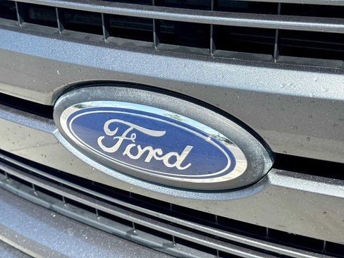 Used 2020 Ford F150 Lariat w/ Equipment Group 502A Luxury AWD/4WD image 11