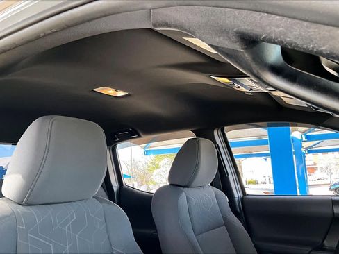 Used 2019 Toyota Tacoma TRD Off-Road image 14