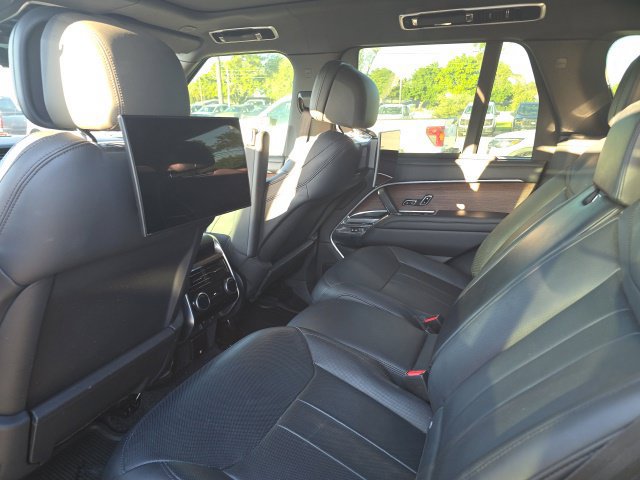 Used 2023 Land Rover Range Rover Autobiography AWD/4WD image 19