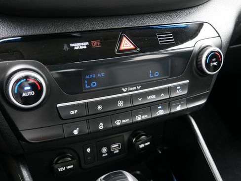 Used 2019 Hyundai Tucson Limited AWD/4WD image 22