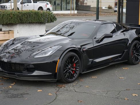 Used 2016 Chevrolet Corvette Z06 w/ Z07 Performance Package image 2