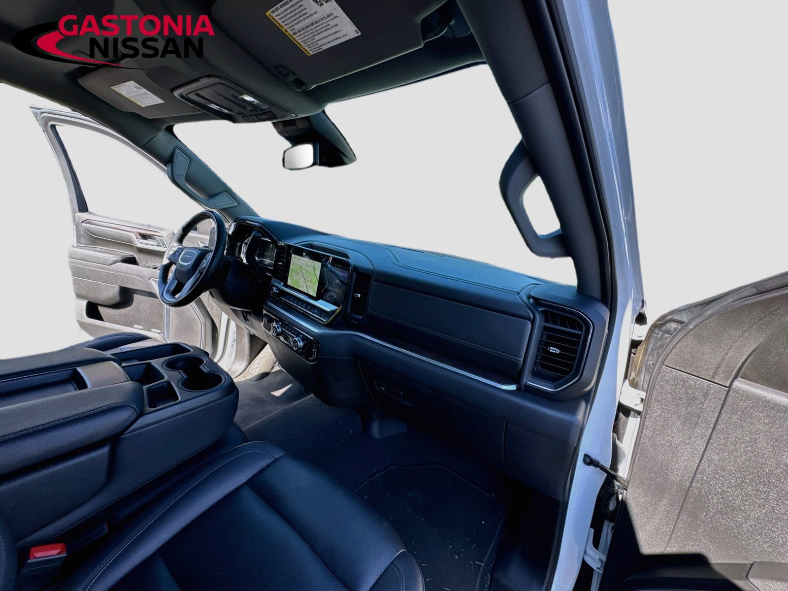 Used 2025 GMC Sierra 1500 SLT AWD/4WD image 38