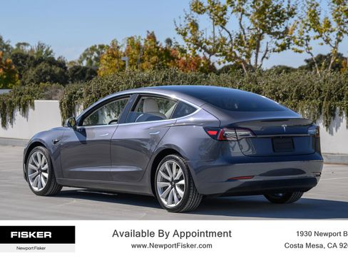Used 2019 Tesla Model 3 Standard Range Plus image 5