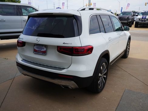 Used 2023 Mercedes-Benz GLB 250 4MATIC image 11