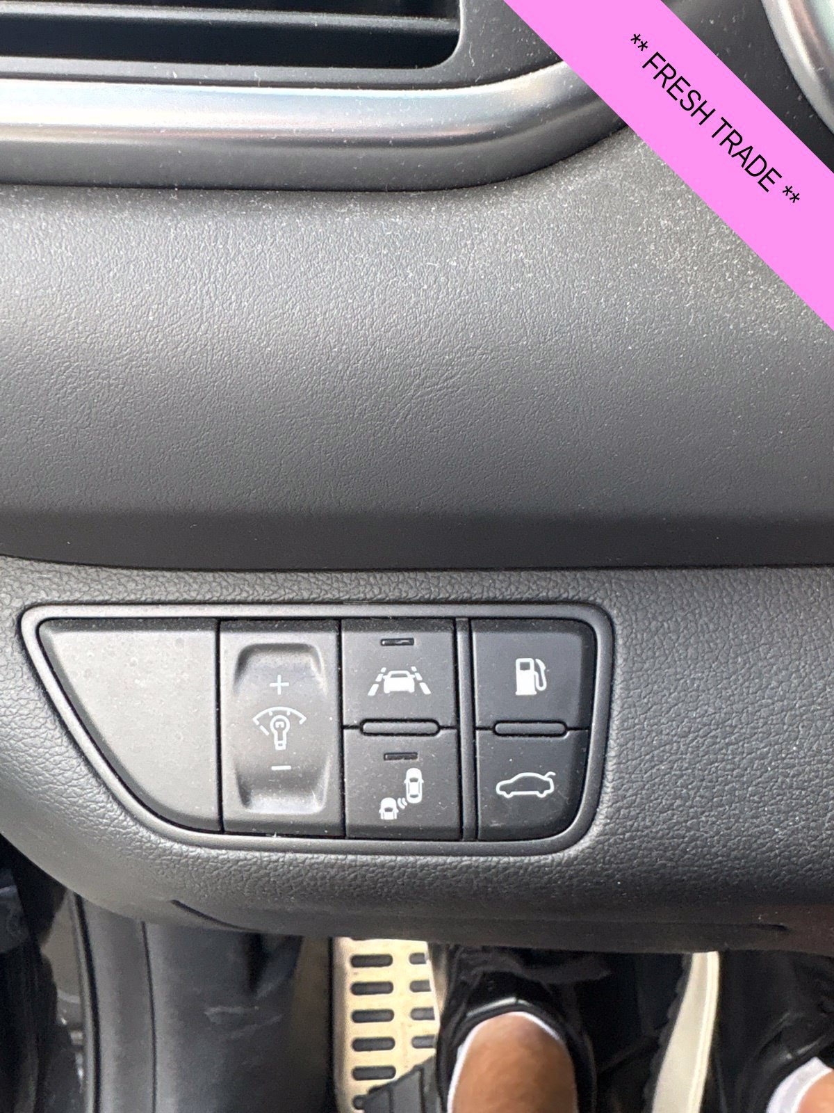 Used 2019 Genesis G70 3.3T Advanced AWD/4WD image 9
