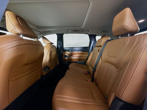 Used 2023 INFINITI QX60 Sensory w/ Cargo Package FWD image 30