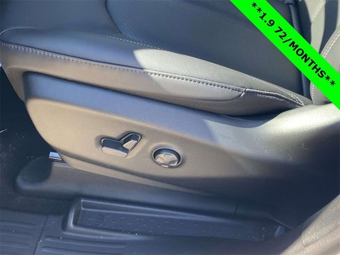 New 2026 Chrysler Pacifica Select image 14