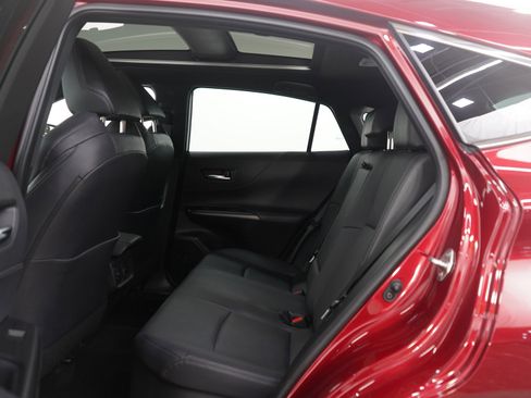 Used 2024 Toyota Venza Nightshade image 18