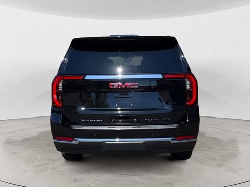 Used 2025 GMC Yukon XL Elevation w/ Elevation Premium Package AWD/4WD image 4