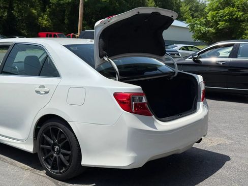 Used 2012 Toyota Camry SE FWD image 42