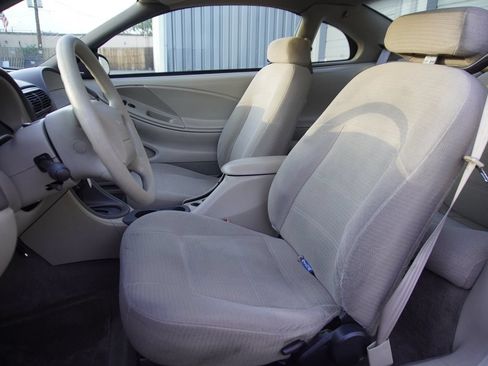 Used 2000 Ford Mustang Coupe RWD image 11