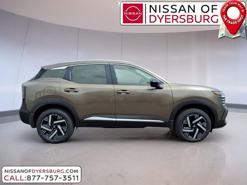 New 2026 Nissan Kicks SV w/ SV Premium Package image 2