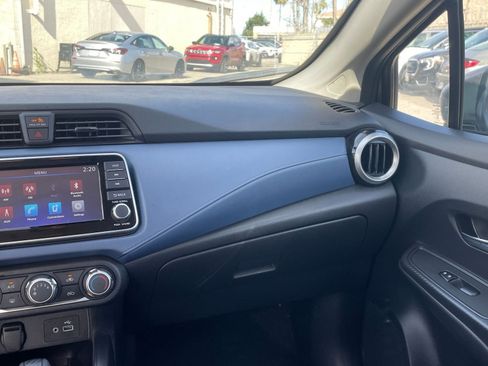 Used 2025 Nissan Versa SV image 33