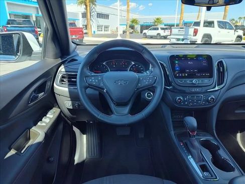 Certified 2024 Chevrolet Equinox RS FWD image 9