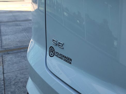 New 2026 Volkswagen Atlas Cross Sport SE image 10