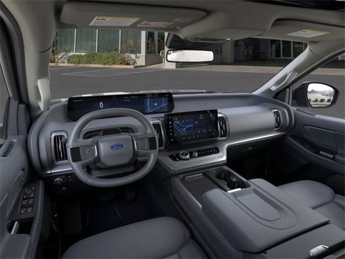 New 2025 Ford Expedition Max Active image 9