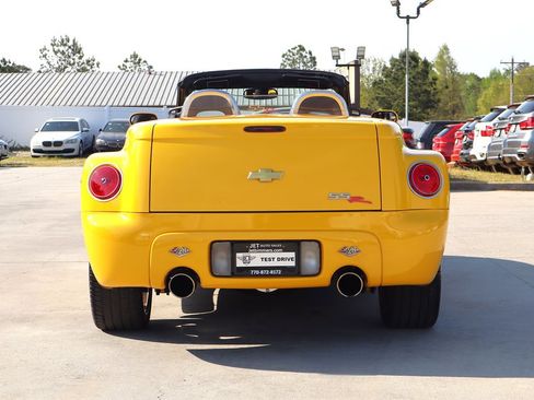 Used 2003 Chevrolet SSR w/ Preferred Equipment Group image 11