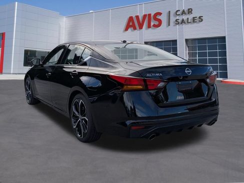Used 2025 Nissan Altima 2.5 SR FWD image 9