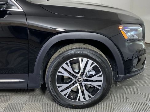 Used 2026 Mercedes-Benz GLB 250 4MATIC image 11