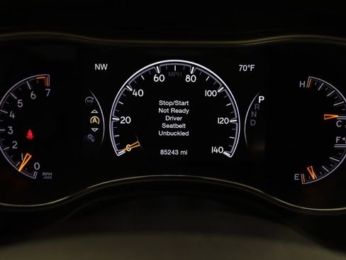 Used 2017 Jeep Grand Cherokee Limited AWD/4WD image 18