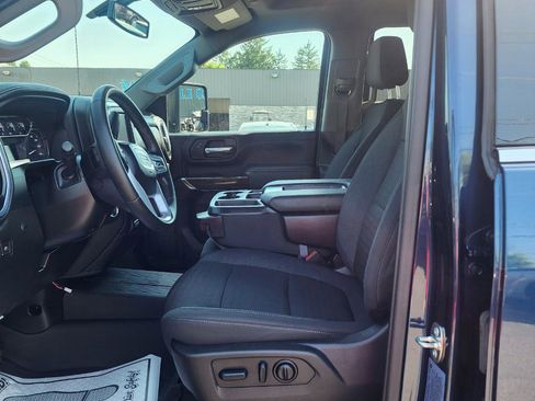 Used 2023 GMC Sierra 3500 SLE w/ SLE Value Package AWD/4WD image 14
