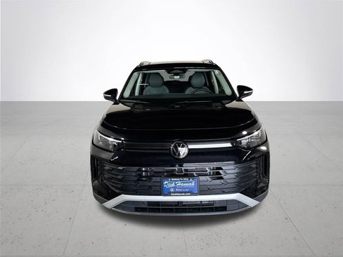 New 2026 Volkswagen Tiguan SE AWD/4WD image 3