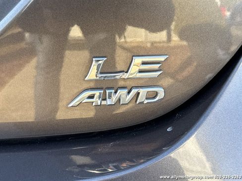 Used 2022 Toyota Camry LE image 9