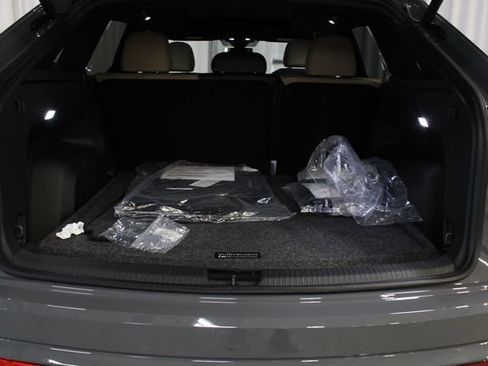 New 2026 Volkswagen Atlas Cross Sport SE AWD/4WD image 30
