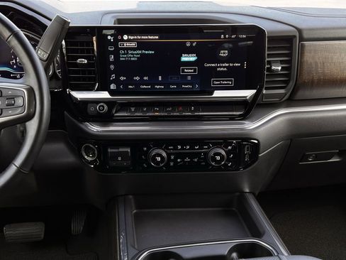 Used 2024 Chevrolet Silverado 2500 High Country w/ High Country Premium Package image 18