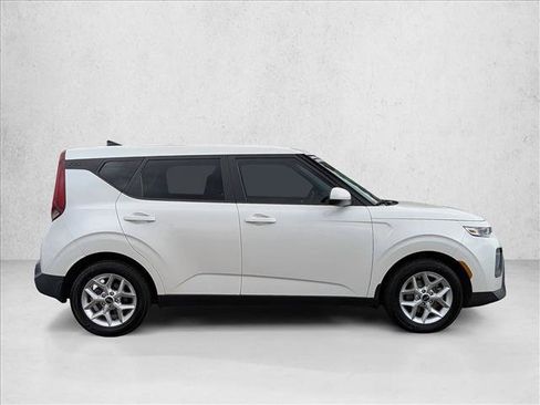 Used 2020 Kia Soul S FWD image 4