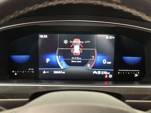 Used 2022 Volkswagen Tiguan SE image 18