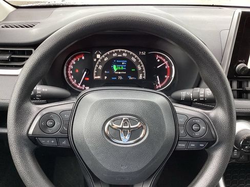 Used 2025 Toyota RAV4 XLE AWD/4WD image 32
