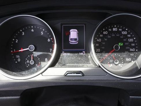Used 2021 Volkswagen Tiguan SE R-Line FWD image 13