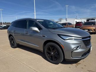 Used 2024 Buick Enclave Essence w/ Sport Touring Edition video 1