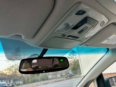 Used 2011 Toyota Sienna XLE image 22