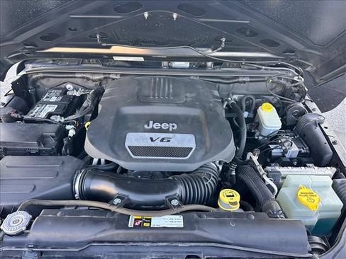 Used 2014 Jeep Wrangler Unlimited Sport w/ Quick Order Package 24S AWD/4WD image 31