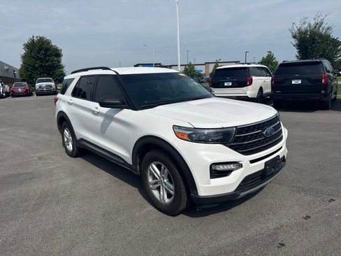 Used 2021 Ford Explorer XLT w/ Equipment Group 202A AWD/4WD image 1