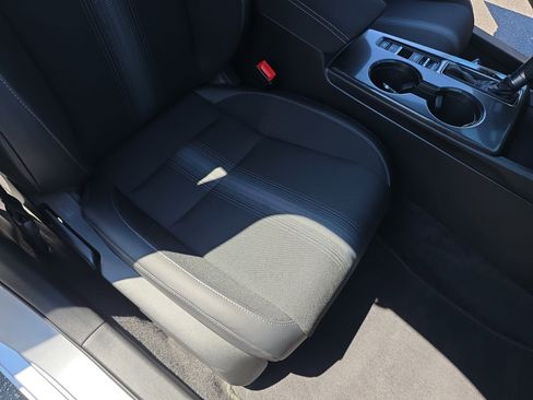 Used 2025 Honda Civic Sport image 10
