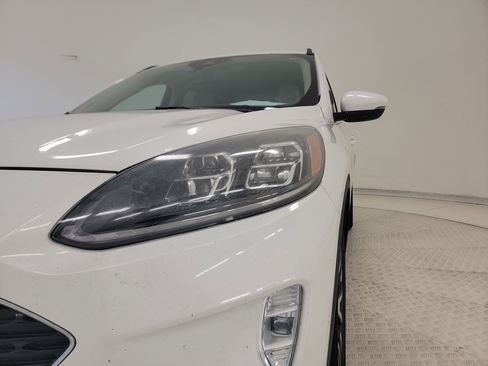Used 2020 Ford Escape Titanium AWD/4WD image 10