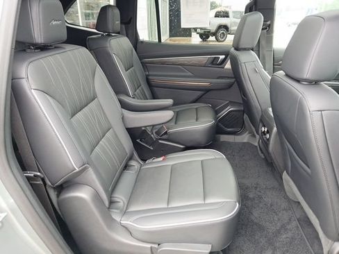 Certified 2026 Buick Enclave Avenir w/ Super Cruise Package AWD/4WD image 30