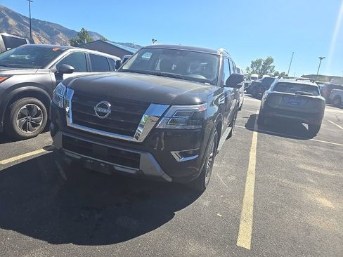 Used 2024 Nissan Armada SL w/ Captain's Chairs Package AWD/4WD image 3