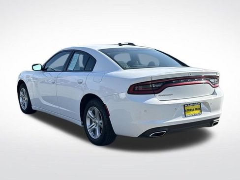 Used 2019 Dodge Charger SXT RWD image 6